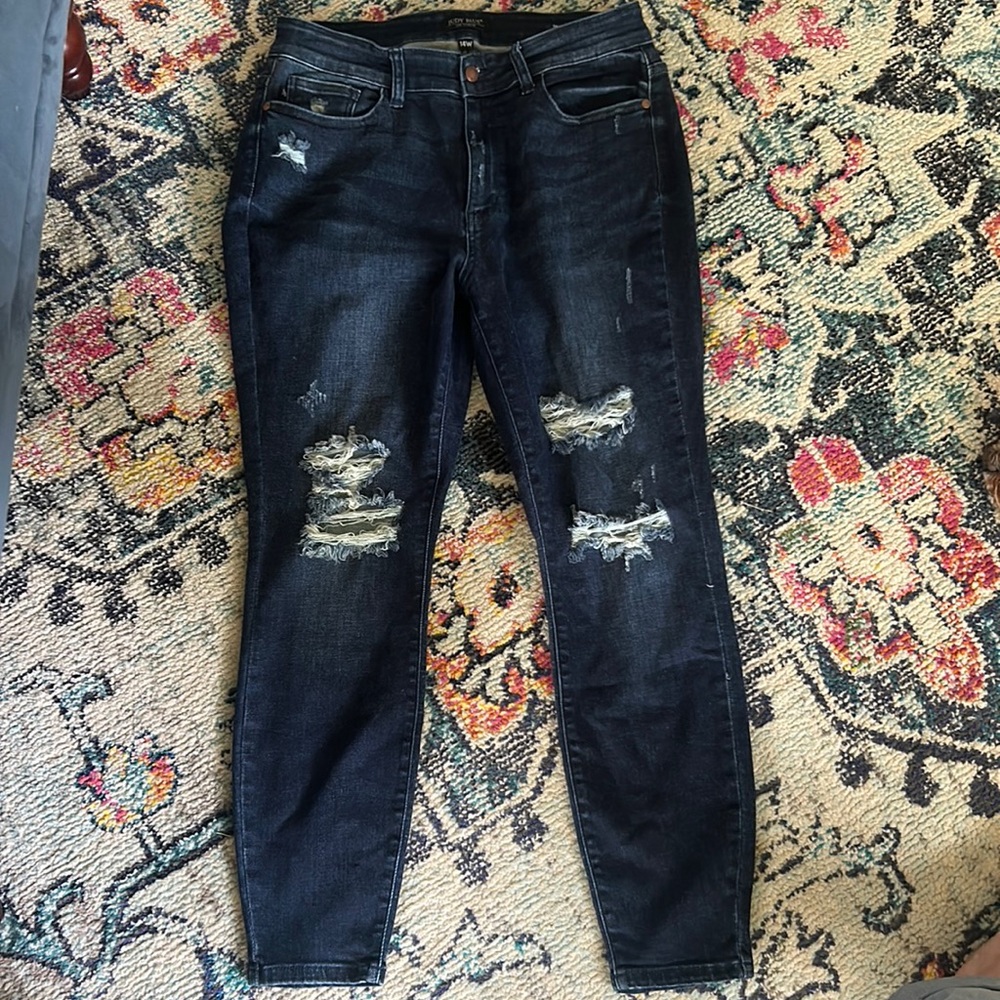 Judy Blue distressed skinny jean